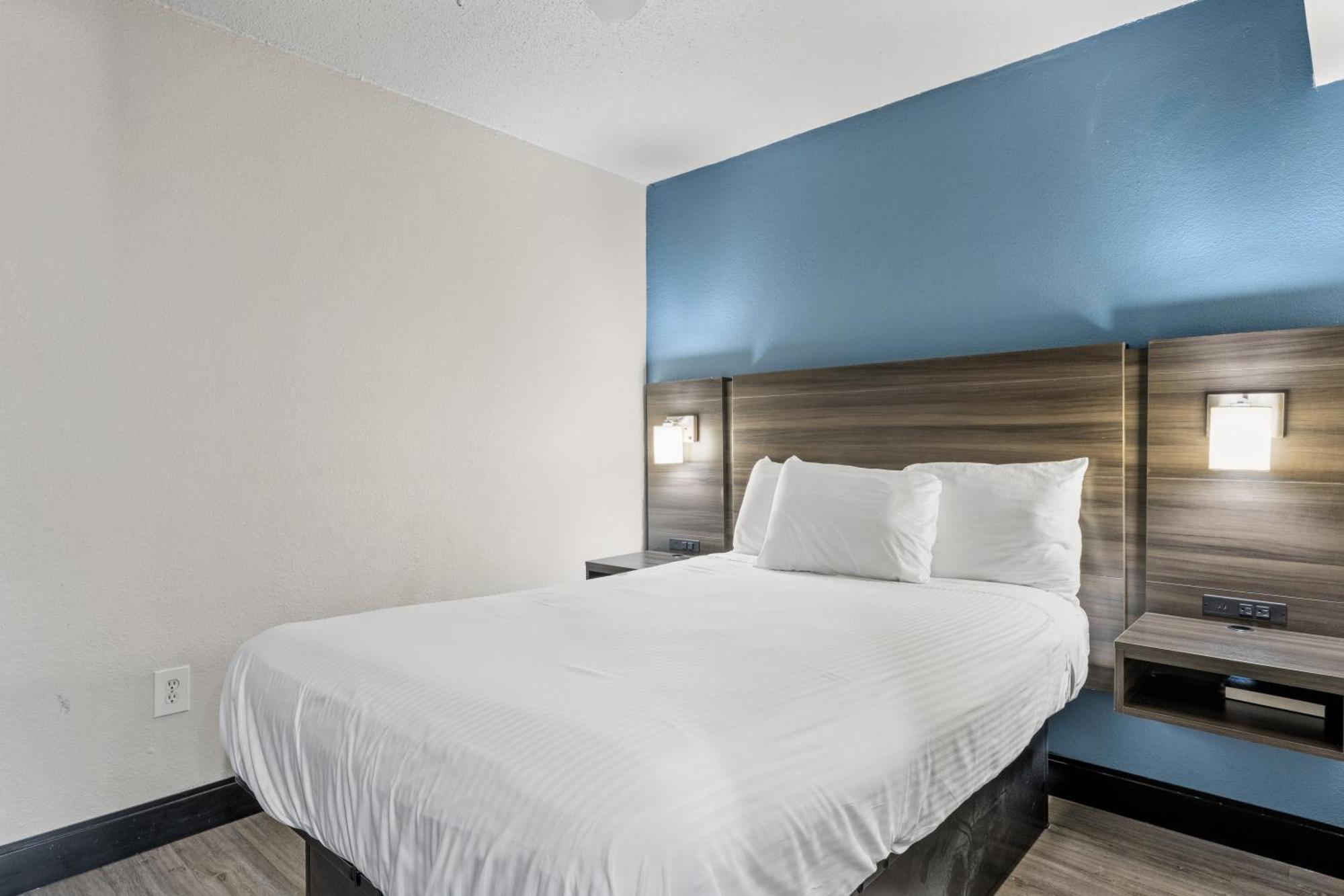 Surestay By Western Virginia Royal Clipper Hotel Virginia Beach