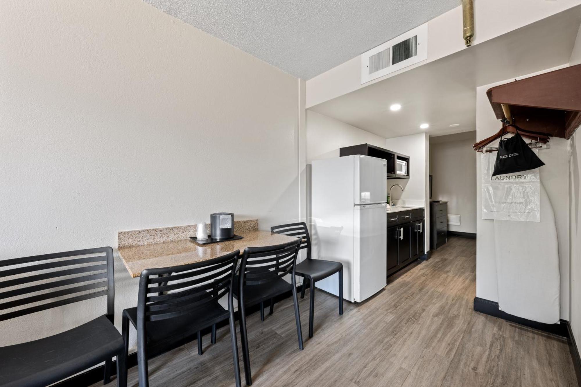 Hotel Surestay By Western Virginia Royal Clipper Virginia Beach
