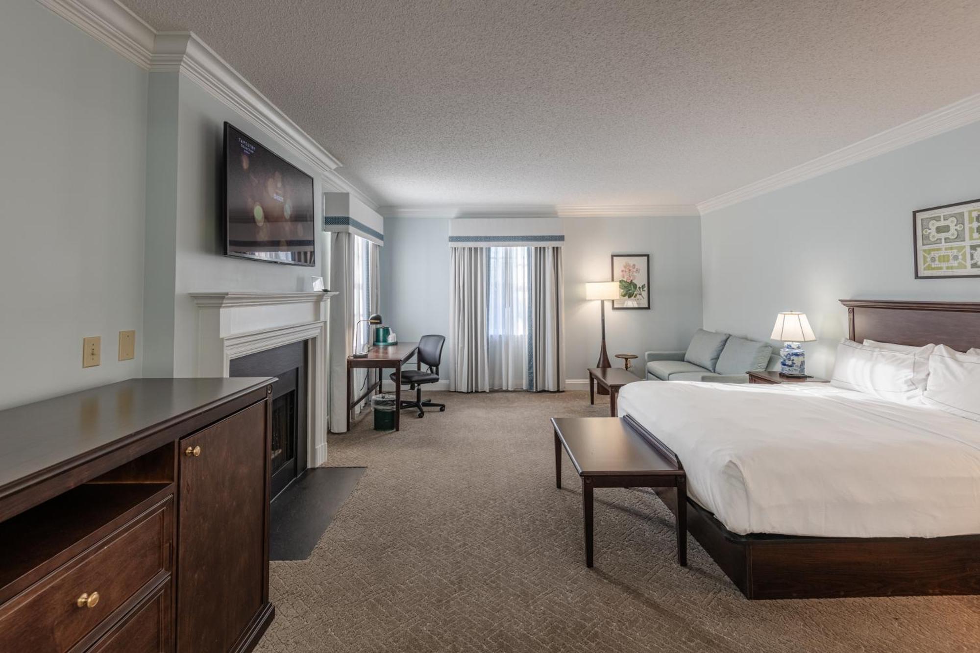 Hotel The Founders & Tapestry Collection By Hilton 4*