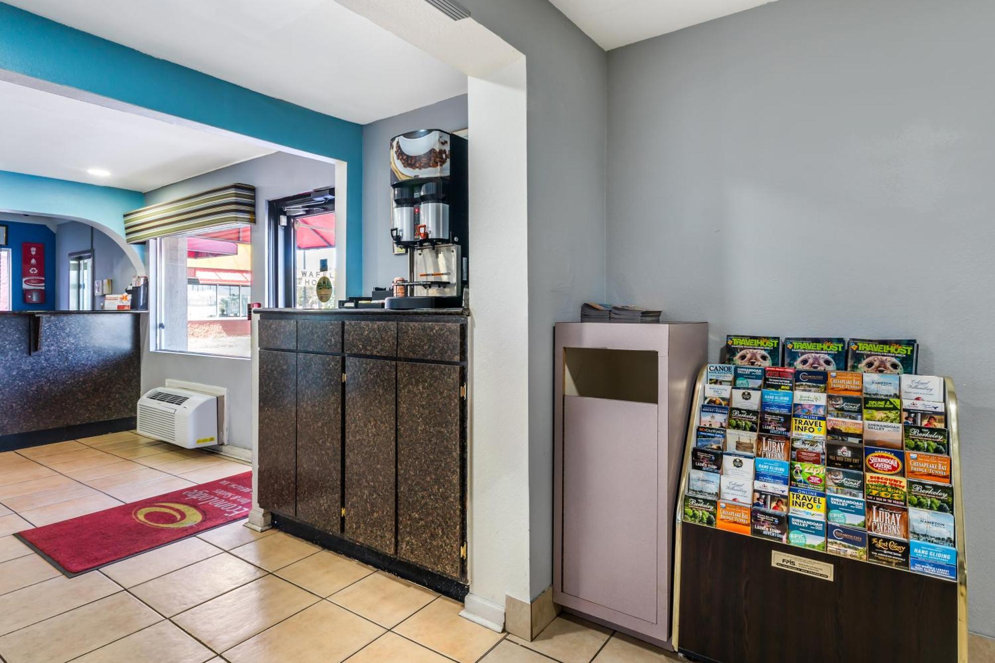 Hotel Econo & I-64 & Us 13
