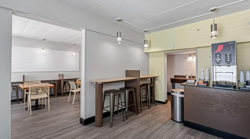 Hotel Surestay By Western Virginia Royal Clipper Virginia Beach