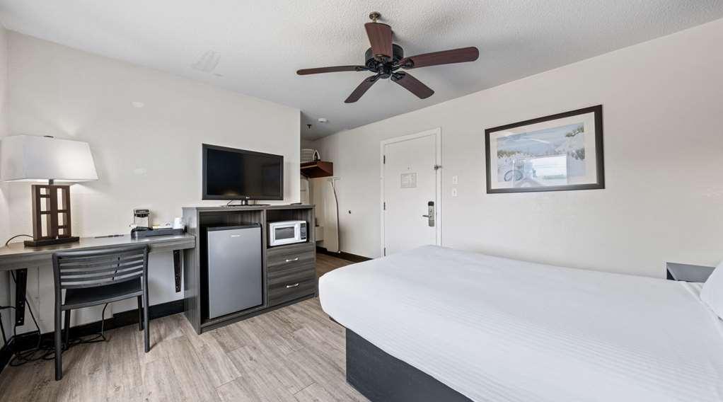 Surestay By Western Virginia Royal Clipper Hotel