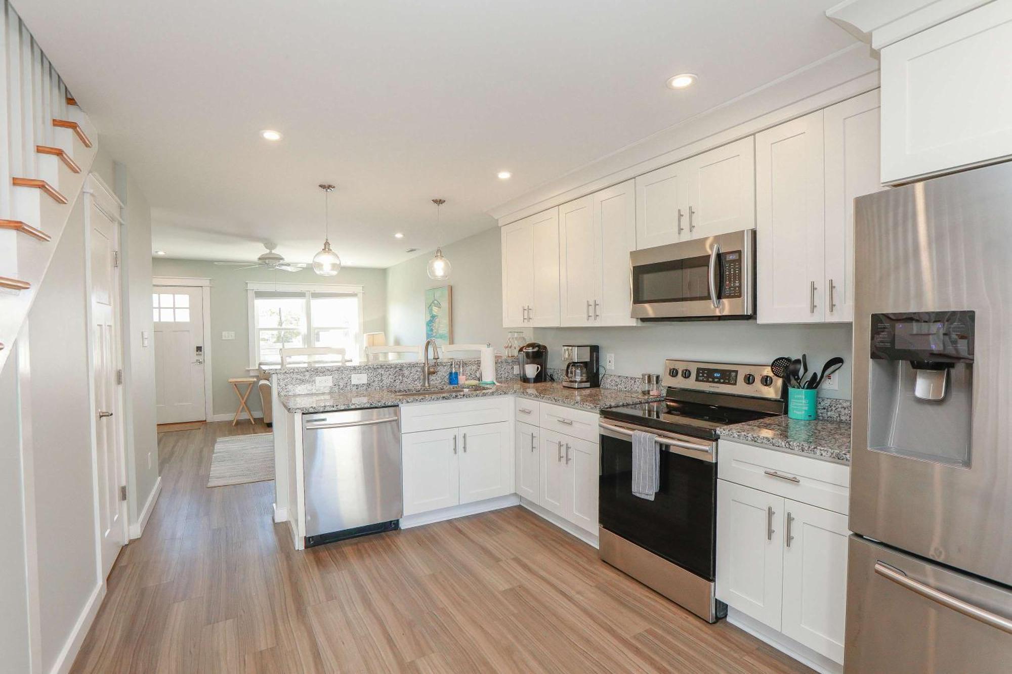 Apartment Sojourn's Sea Views With Balcony Sleeps 10 Virginia Beach