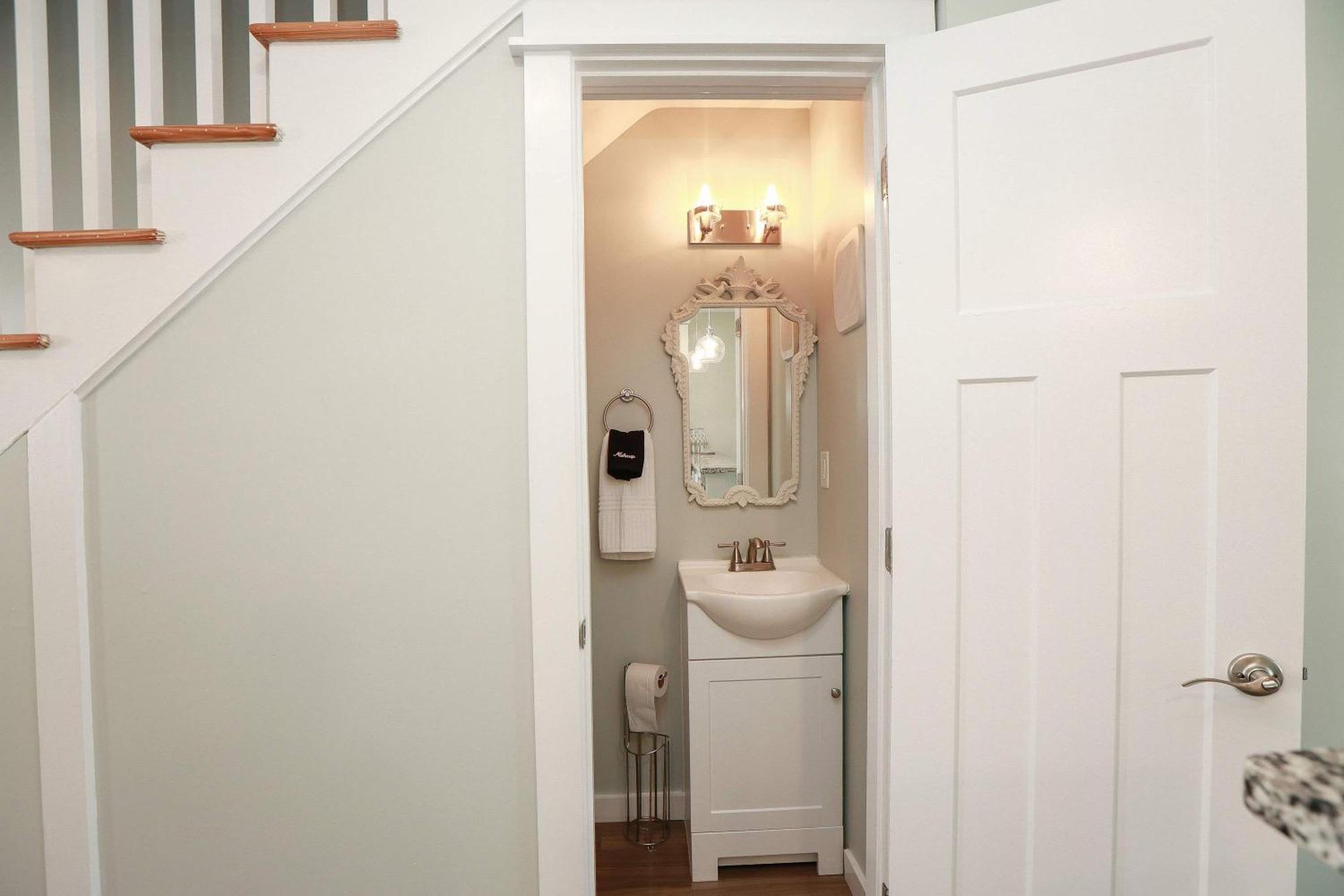 Sojourn's Sea Views With Balcony Sleeps 10 * Virginia Beach