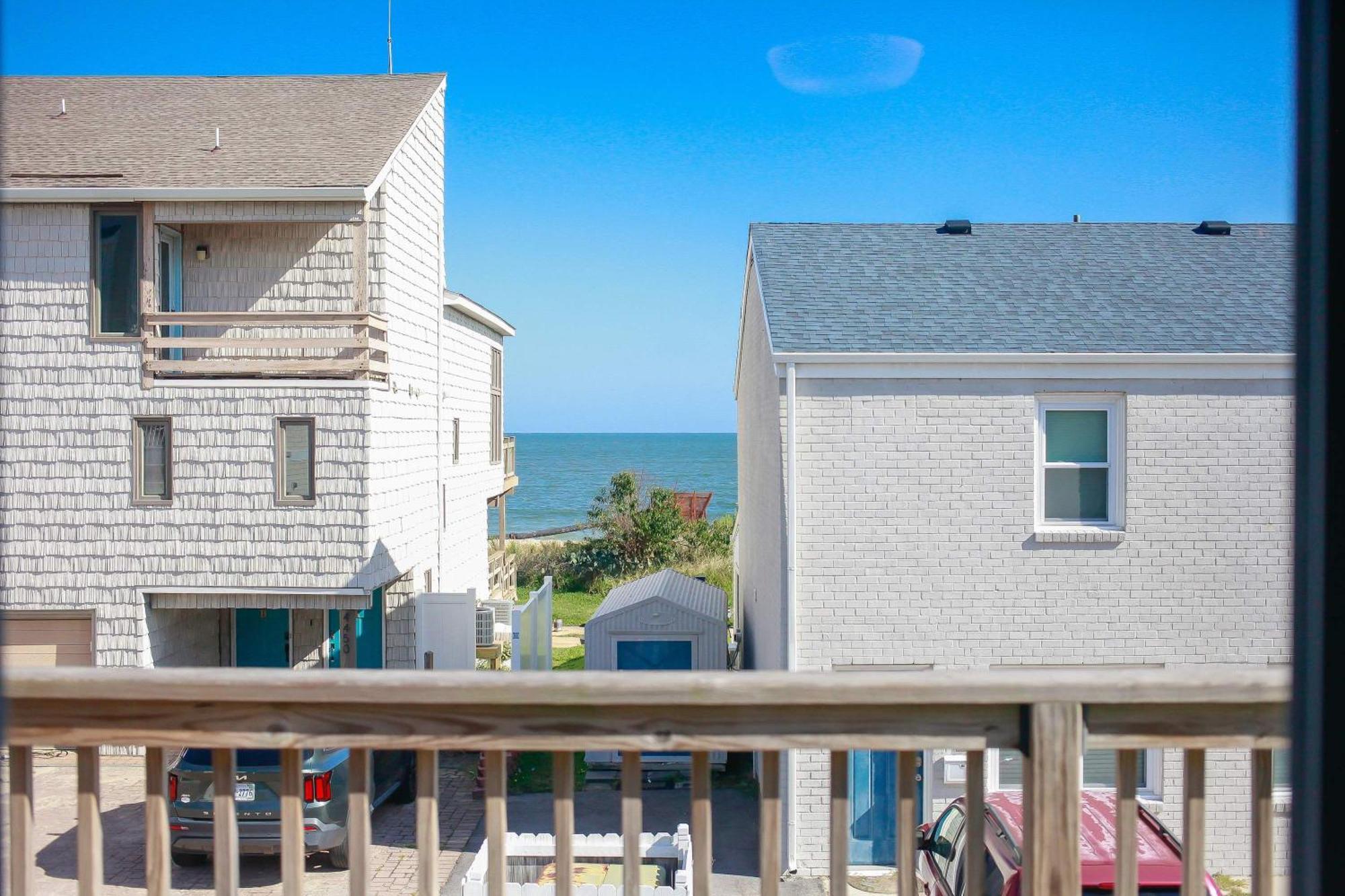 Apartment Sojourn's Sea Views With Balcony Sleeps 10 *