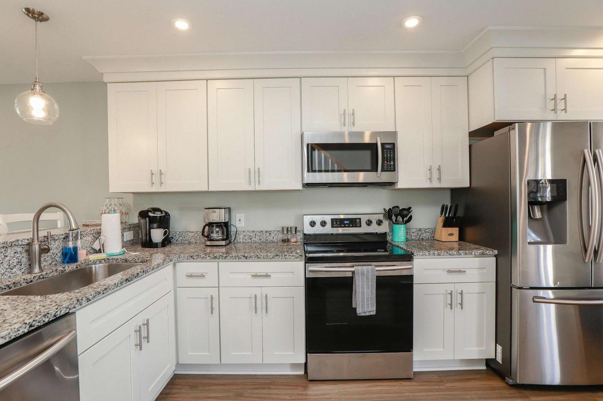 Sojourn's Sea Views With Balcony Sleeps 10 * Virginia Beach