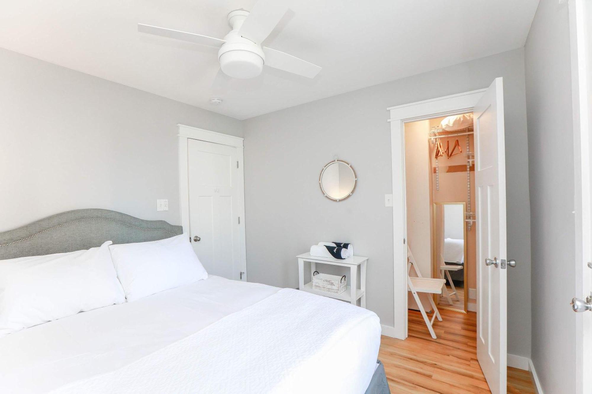 Apartment Sojourn's Sea Views With Balcony Sleeps 10 *