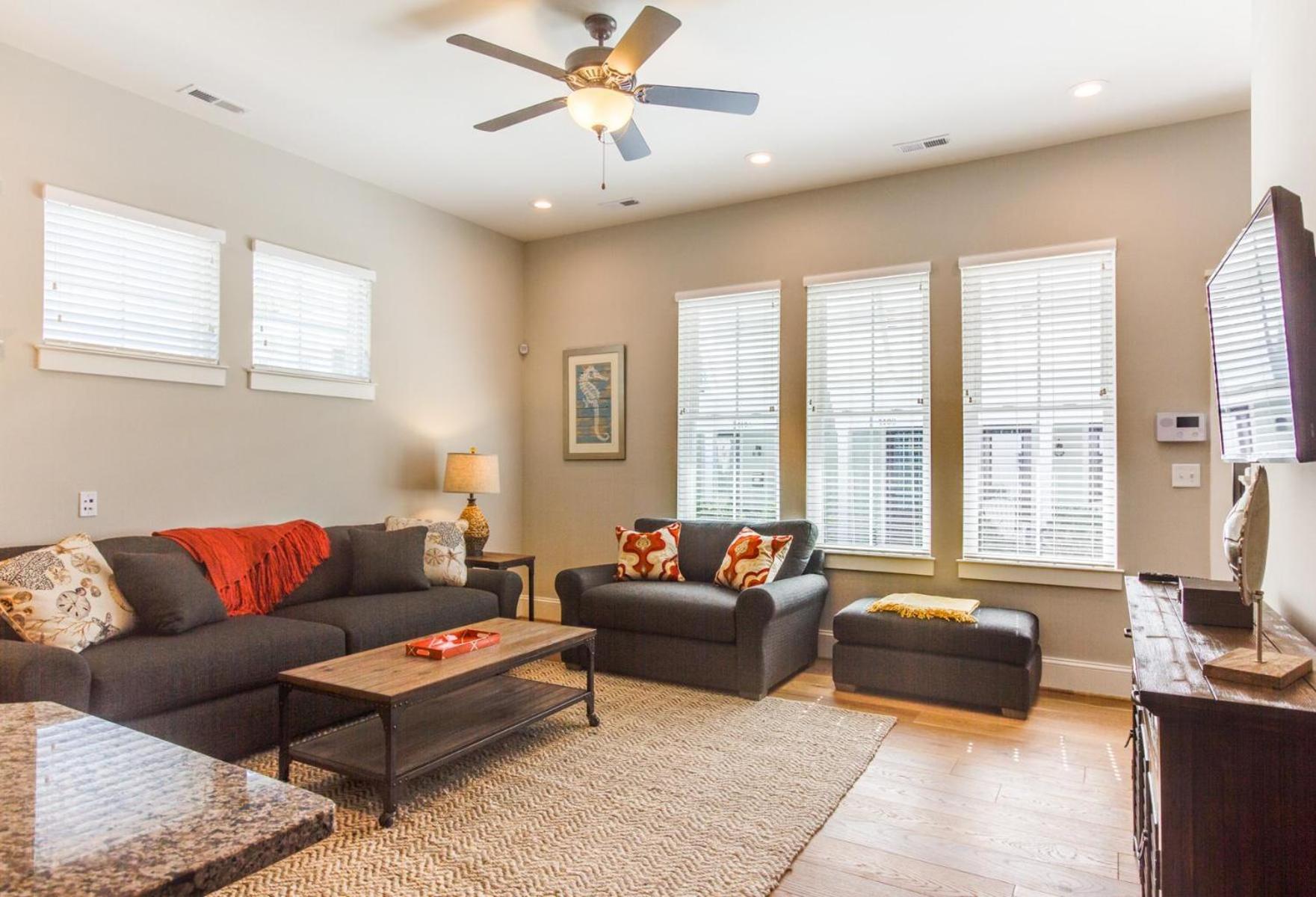 408b The Lynnhaven House Holiday home *