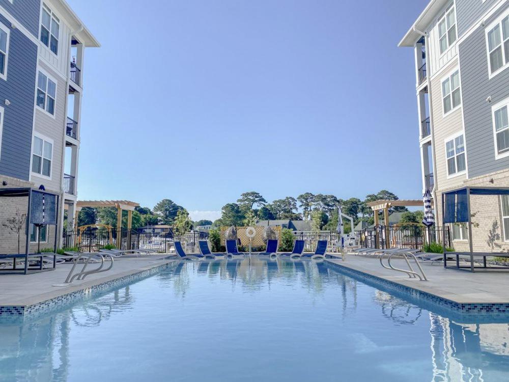 National At Pearl Apartment *