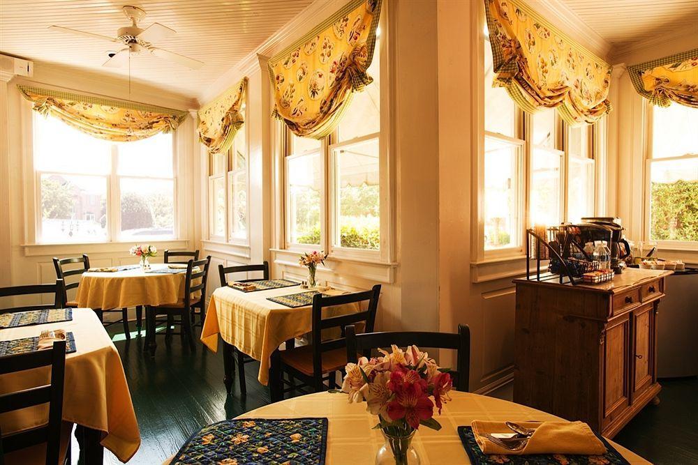 Church Point Manor Bed & Breakfast