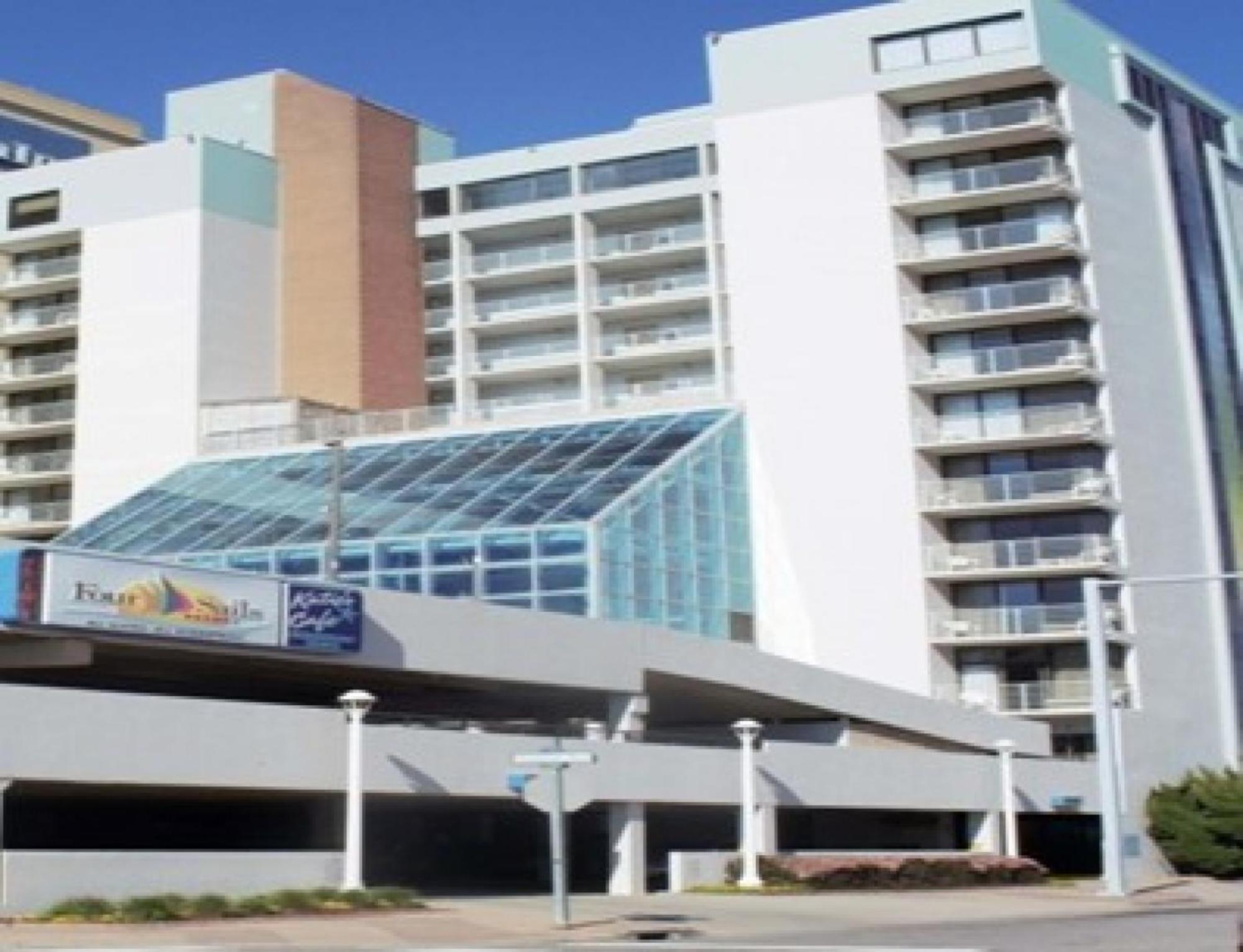 Four Sails Aparthotel