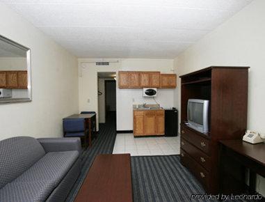 Hotel Breeze & Suites, Virginia Beach