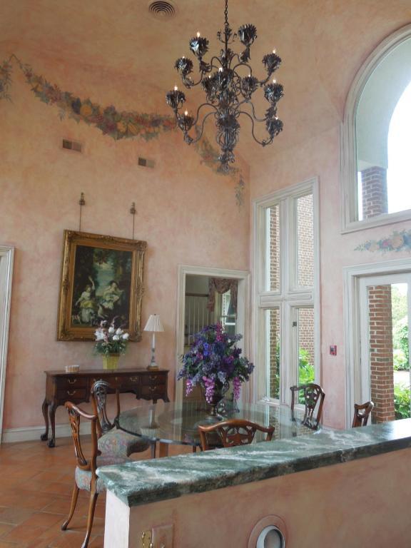 Church Point Manor Bed & Breakfast