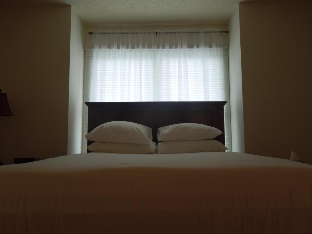 Church Point Manor Bed & Breakfast 3*