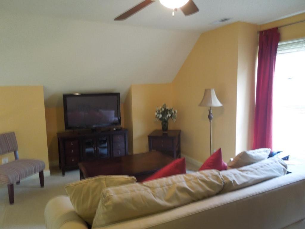 Bed & Breakfast Church Point Manor 3*