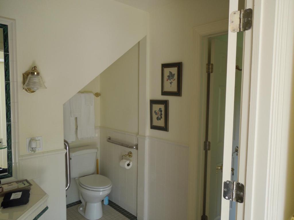 Bed & Breakfast Church Point Manor 3*