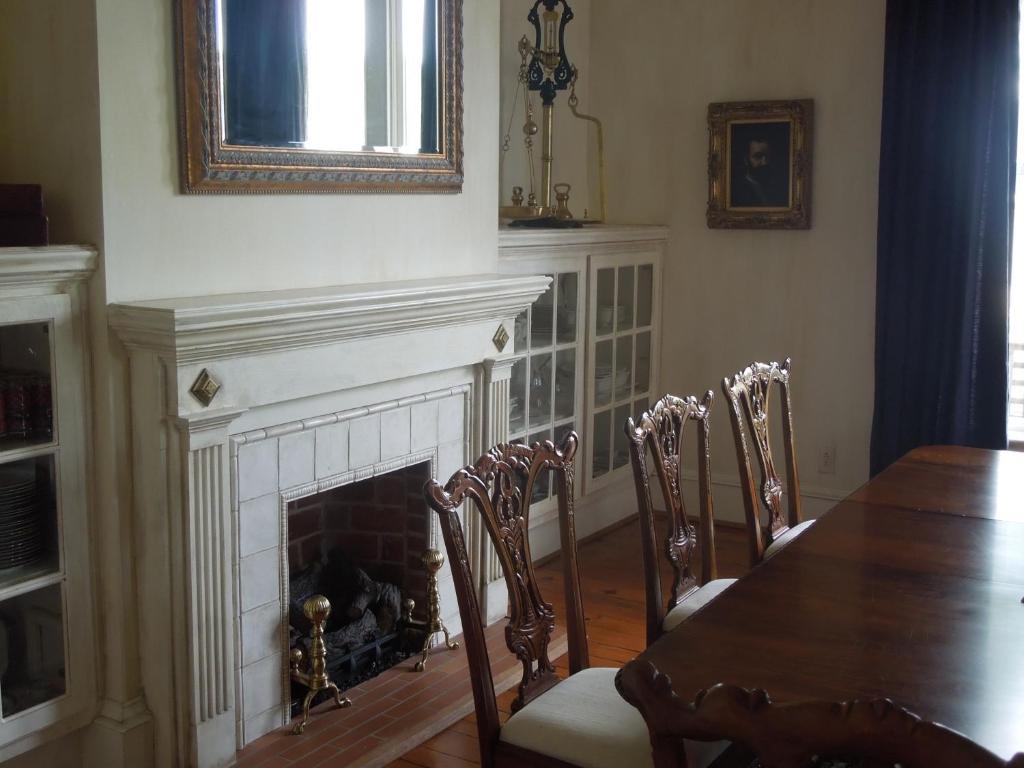 Church Point Manor Bed & Breakfast 3*