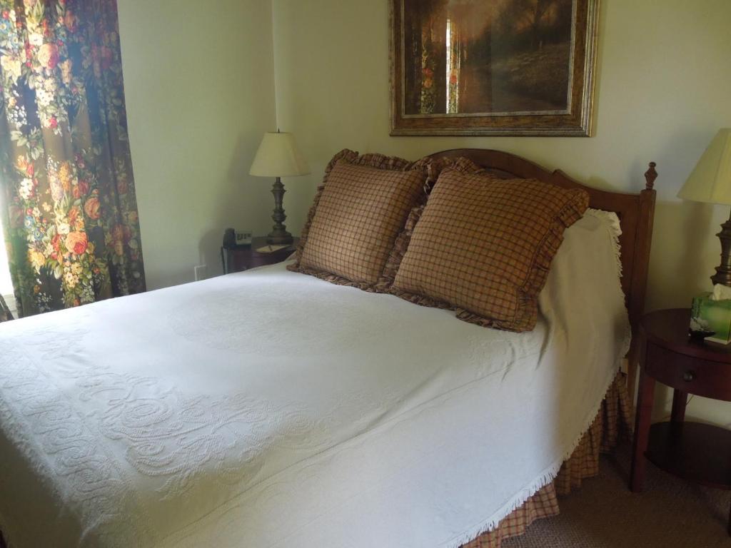 Church Point Manor 3*