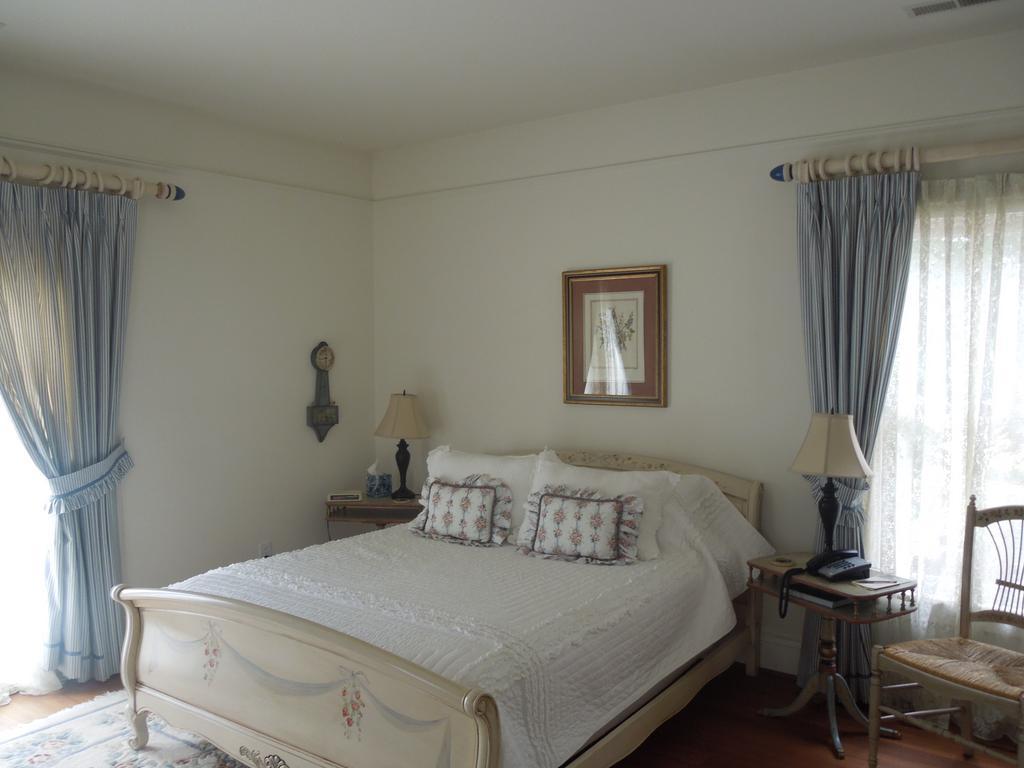 Bed & Breakfast Church Point Manor 3*