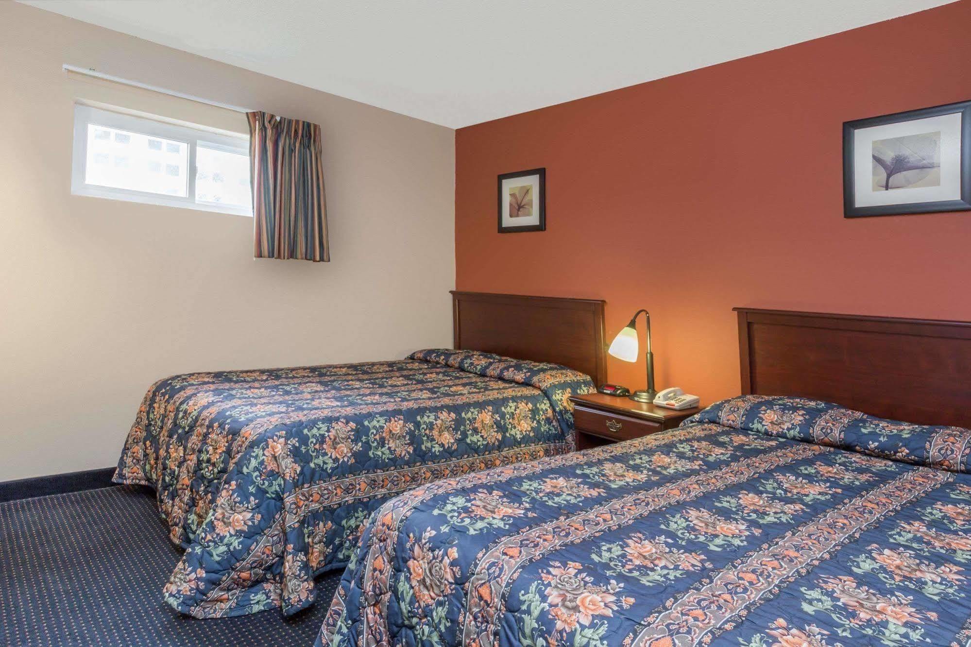 Breeze & Suites, Virginia Beach