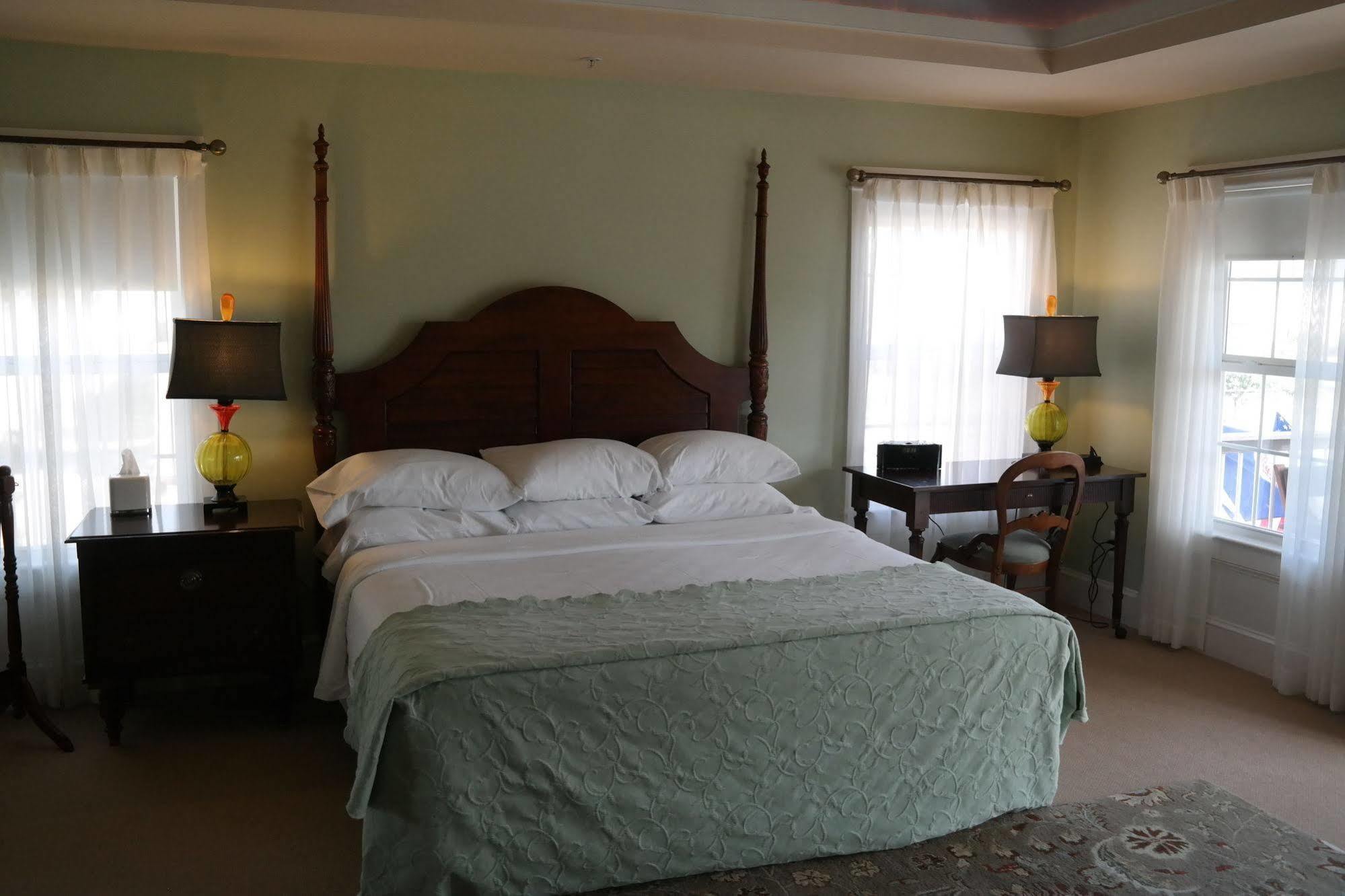 Beach Spa Bed & Breakfast