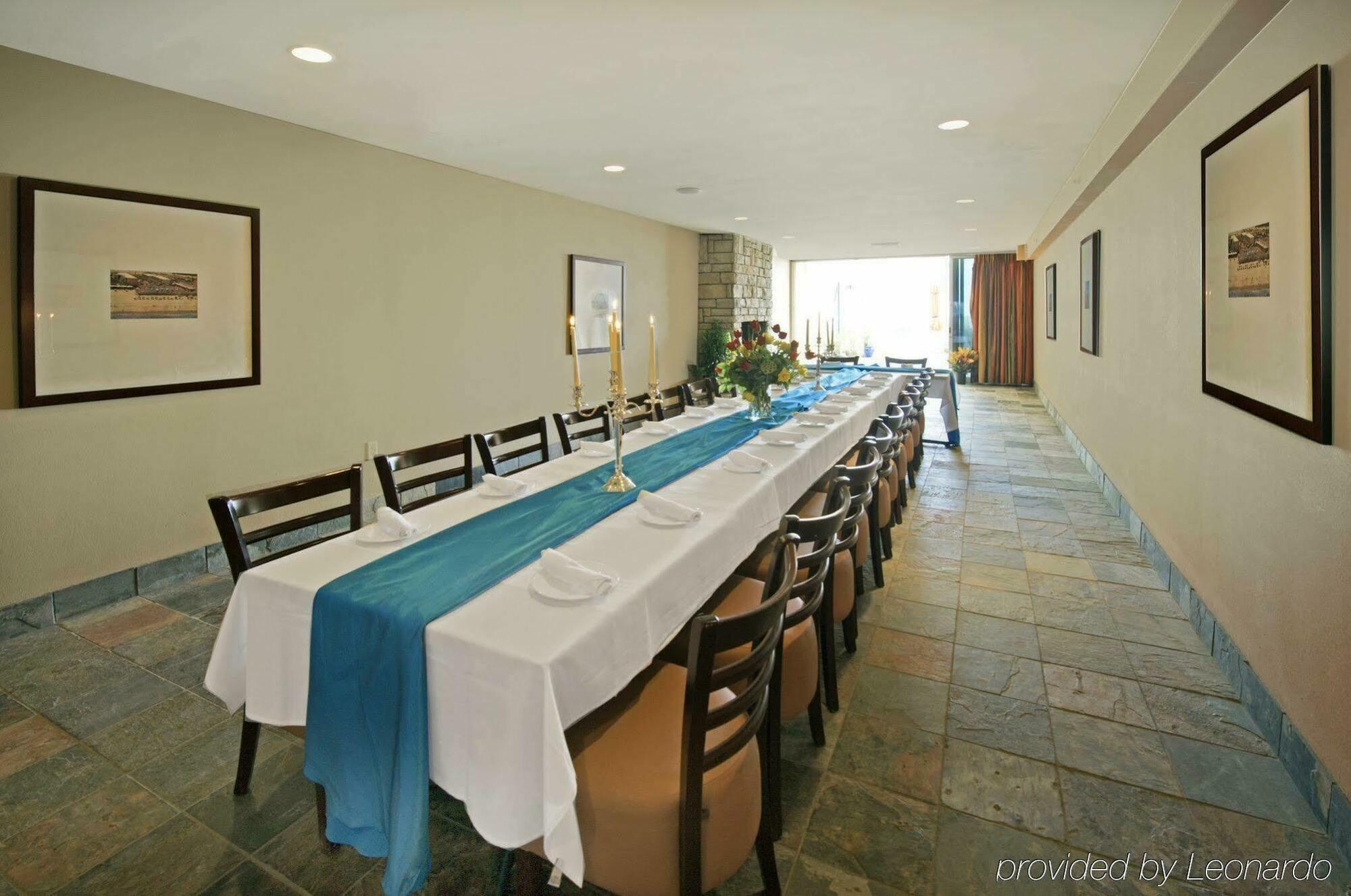 Hotel Wyndham Virginia Oceanfront 3*