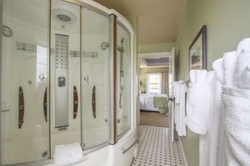 Beach Spa Bed & Breakfast 4*